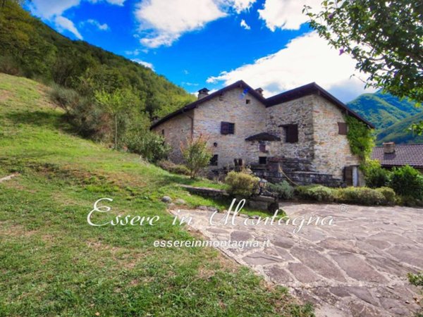 casa indipendente in vendita a Fanano
