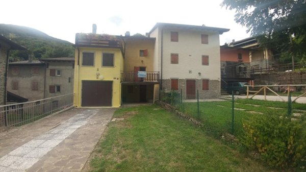 casa indipendente in vendita a Fanano in zona Fellicarolo