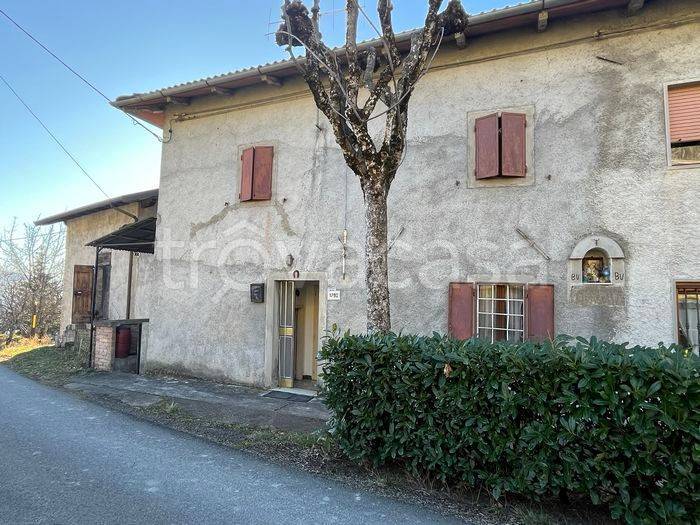 casa indipendente in vendita a Fanano