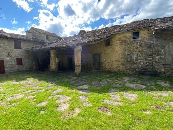 casale in vendita a Fanano in zona Fellicarolo