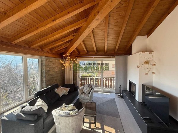 casa indipendente in vendita a Fanano