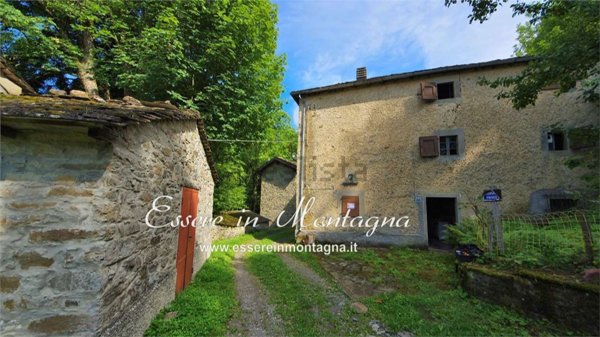casa indipendente in vendita a Fanano in zona Serrazzone