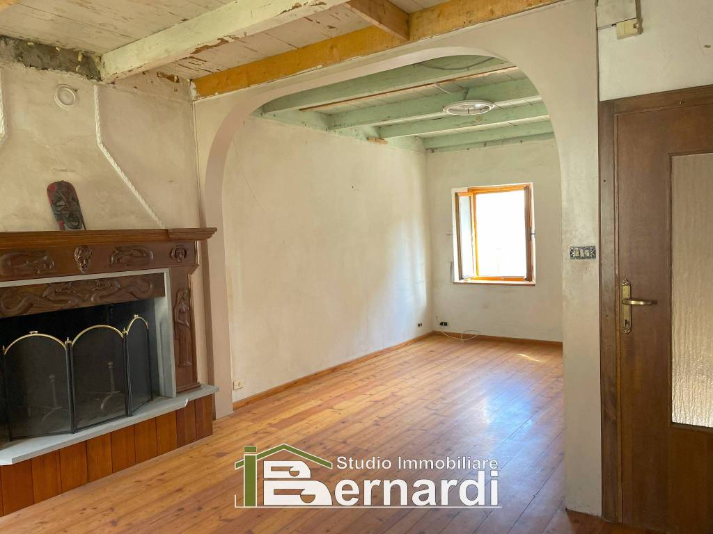 casa indipendente in vendita a Fanano