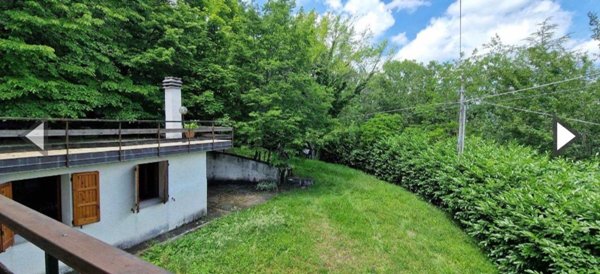casa indipendente in vendita a Fanano in zona Serrazzone
