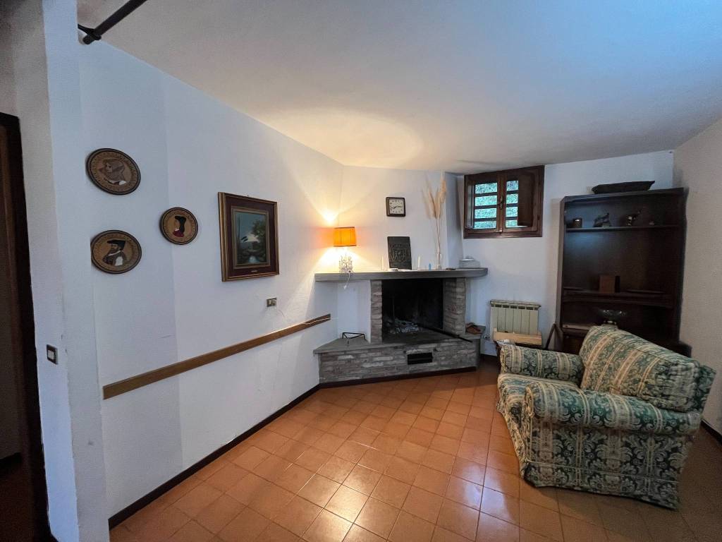 casa indipendente in vendita a Fanano