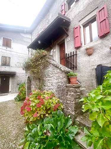 casa indipendente in vendita a Fanano