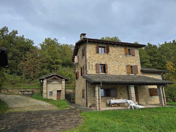 casale in vendita a Fanano