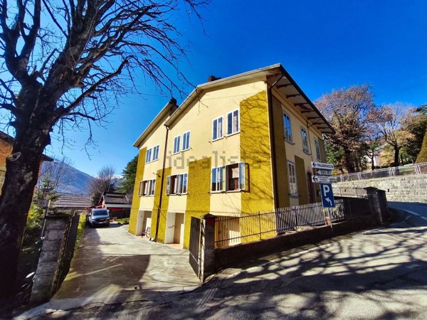 casa semindipendente in vendita a Fanano