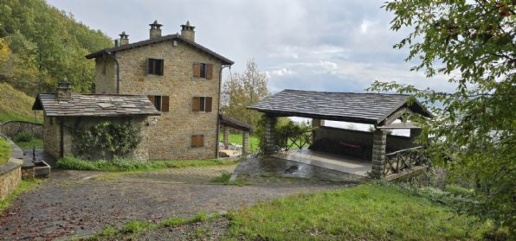 casale in vendita a Fanano