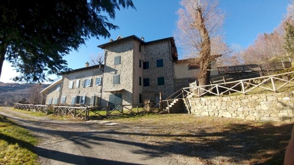 casa semindipendente in vendita a Fanano in zona Canevare
