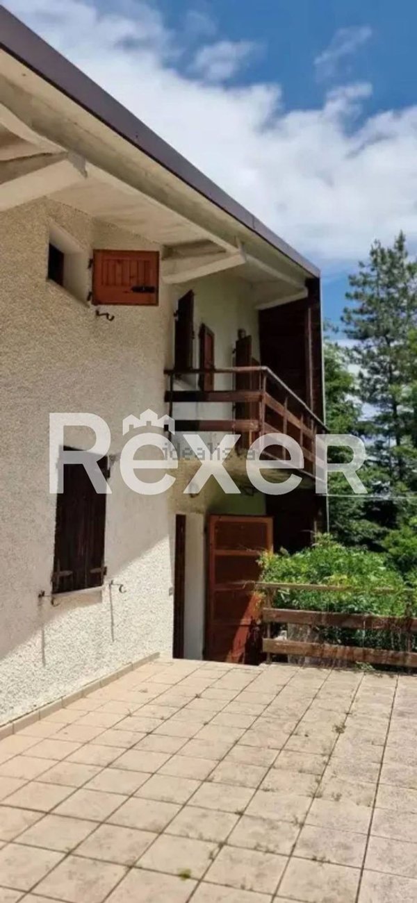 casa indipendente in vendita a Fanano in zona Serrazzone