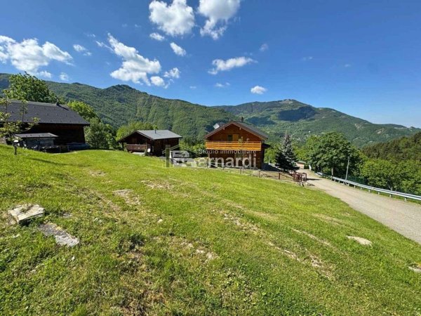 terreno edificabile in vendita a Fanano in zona Fellicarolo