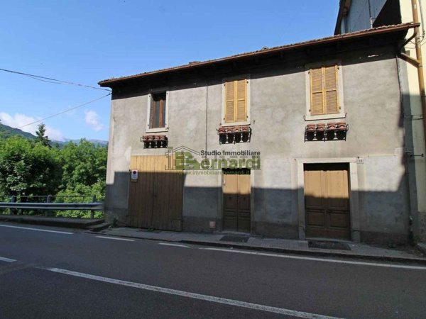 casa indipendente in vendita a Fanano in zona Lotta