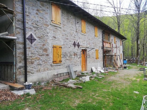 casa indipendente in vendita a Fanano in zona Serrazzone