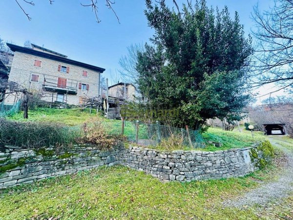 casa indipendente in vendita a Fanano in zona Lotta