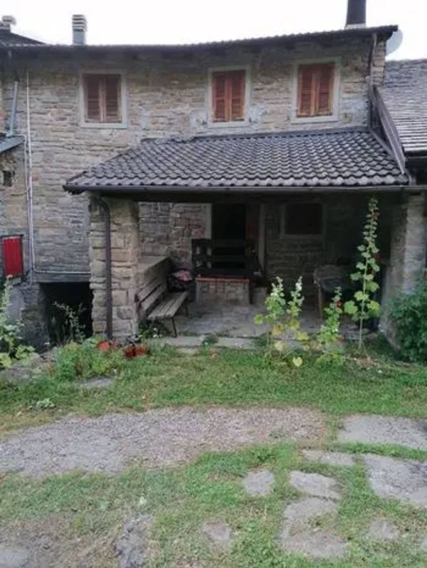 casa indipendente in vendita a Fanano in zona Fellicarolo