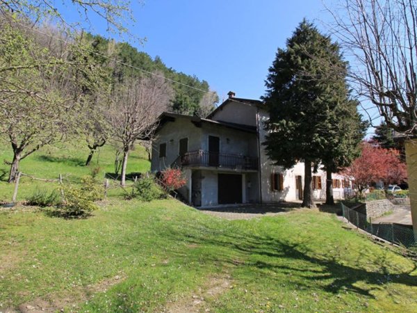 casa indipendente in vendita a Fanano in zona Lotta