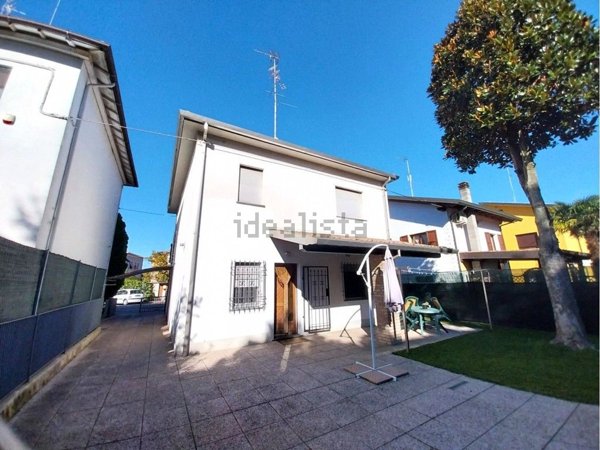 casa indipendente in vendita a Finale Emilia in zona Massa Finalese