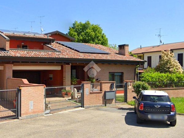 casa indipendente in vendita a Finale Emilia in zona Massa Finalese