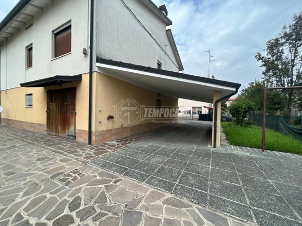 casa indipendente in vendita a Finale Emilia in zona Massa Finalese