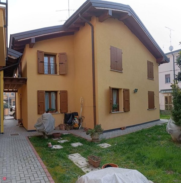 casa indipendente in vendita a Finale Emilia in zona Massa Finalese