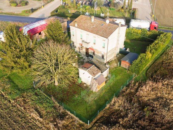 casa indipendente in vendita a Finale Emilia
