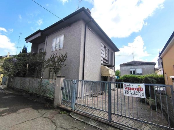 casa indipendente in vendita a Finale Emilia in zona Massa Finalese