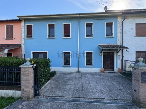 casa indipendente in vendita a Finale Emilia