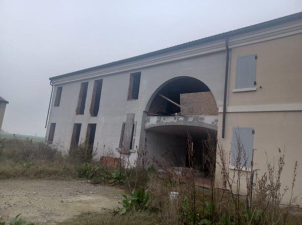 casa indipendente in vendita a Finale Emilia