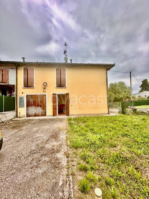 casa indipendente in vendita a Finale Emilia in zona Massa Finalese