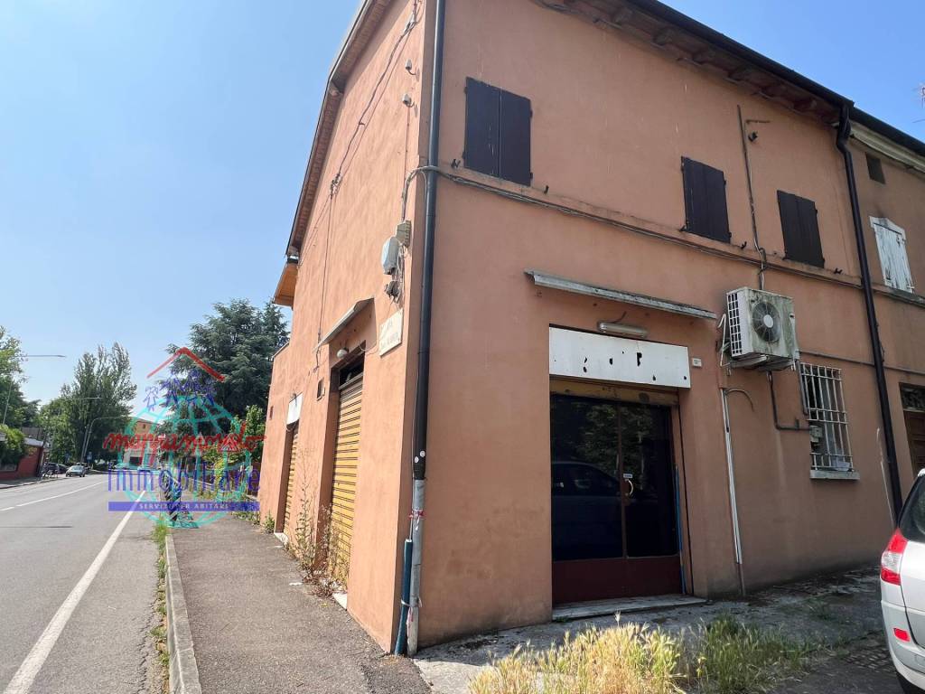 negozio in vendita a Finale Emilia