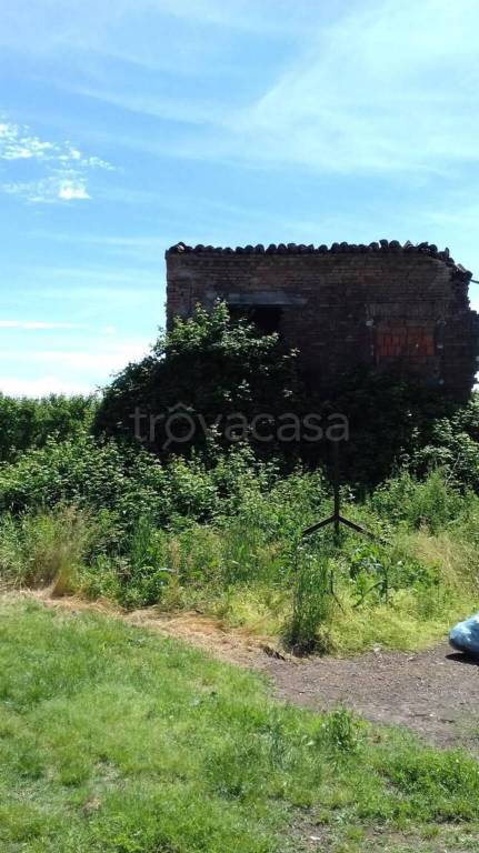 casale in vendita a Finale Emilia