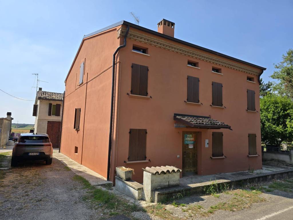 casa indipendente in vendita a Finale Emilia