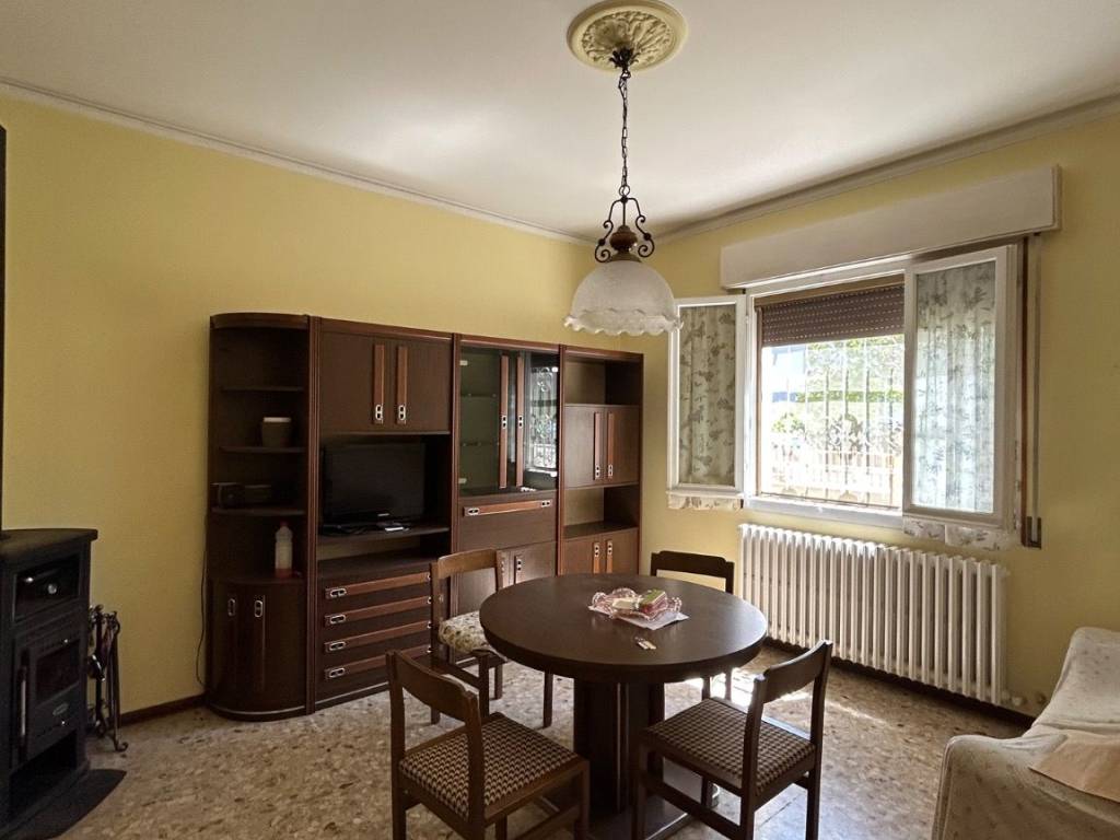 casa indipendente in vendita a Finale Emilia in zona Massa Finalese