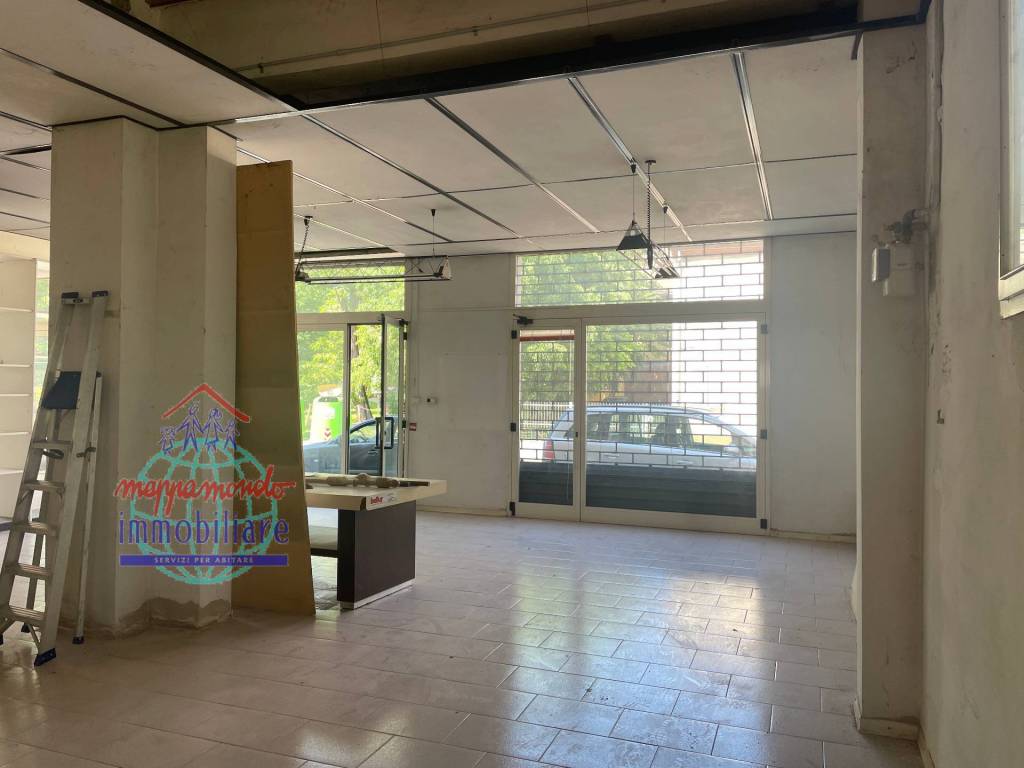 negozio in vendita a Finale Emilia