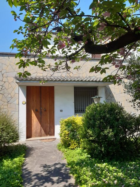 casa indipendente in vendita a Finale Emilia in zona Massa Finalese