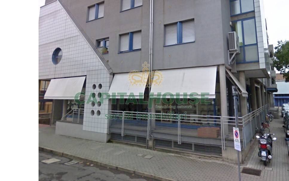 locale commerciale in vendita a Finale Emilia