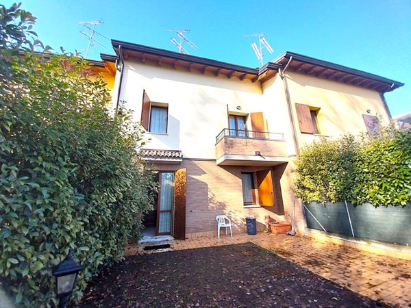 casa indipendente in vendita a Finale Emilia
