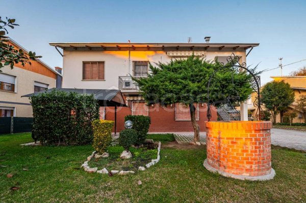 casa indipendente in vendita a Finale Emilia