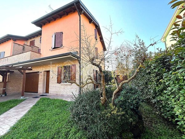 casa indipendente in vendita a Finale Emilia
