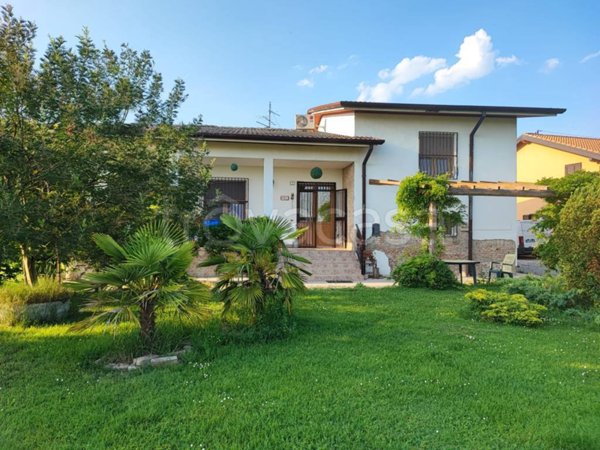 casa indipendente in vendita a Finale Emilia