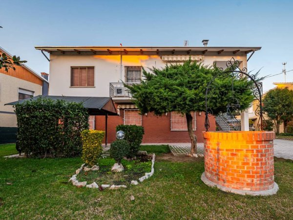 casa indipendente in vendita a Finale Emilia