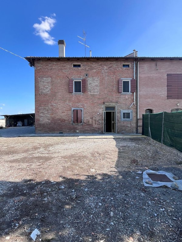 casa indipendente in vendita a Finale Emilia