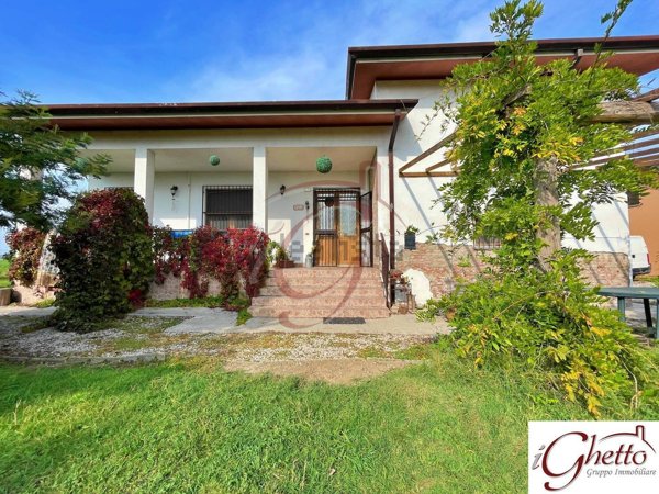 casa indipendente in vendita a Finale Emilia