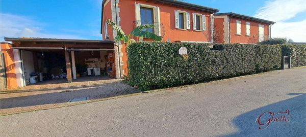 casa indipendente in vendita a Finale Emilia