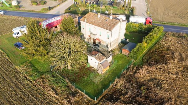 casa indipendente in vendita a Finale Emilia