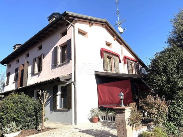 casa indipendente in vendita a Finale Emilia