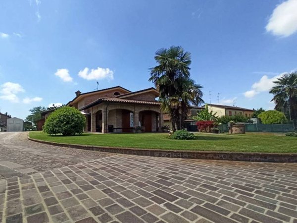 casa indipendente in vendita a Finale Emilia