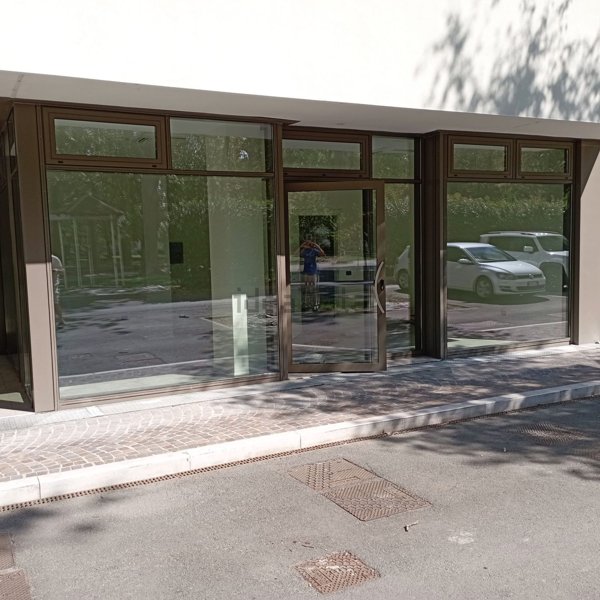 ufficio in vendita a Finale Emilia