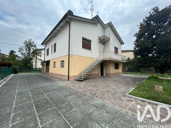 casa indipendente in vendita a Finale Emilia